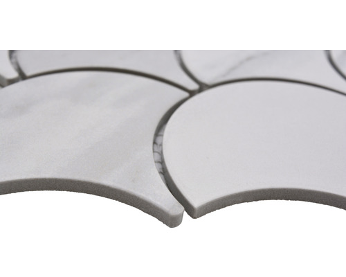 Placă de mozaic în formă de solzi