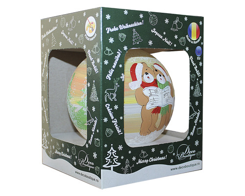 Glob de pom de Crăciun cu motiv de urs în ambalaj