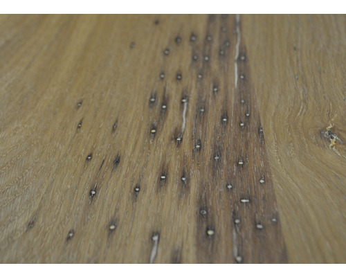 Podea din lemn cu noduri