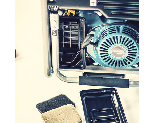 Vizualizare detaliată a unui generator de curent cu inserție de filtru de aer