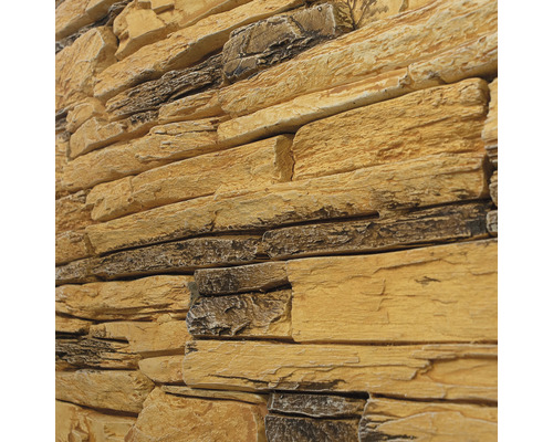 Placare perete cu aspect de piatră.