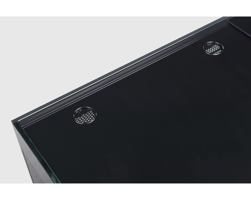 Imagine detaliată a capacului acvariului cu orificii de ventilație