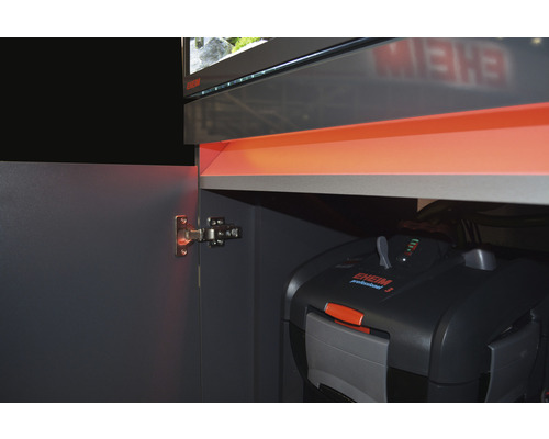 Dulap pentru acvariu cu ușa deschisă și filtru de acvariu