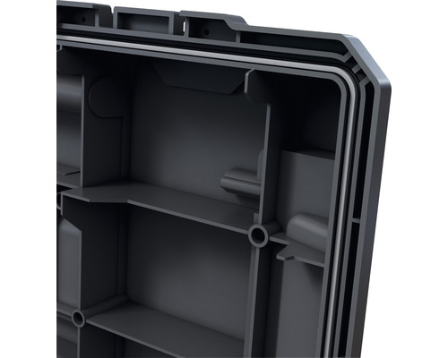 Imagine detaliată cu o cutie de scule goală, cu compartimente și garnitură de etanșare