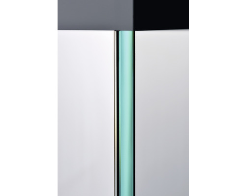 Vizualizare detaliată a unei uși de sticlă