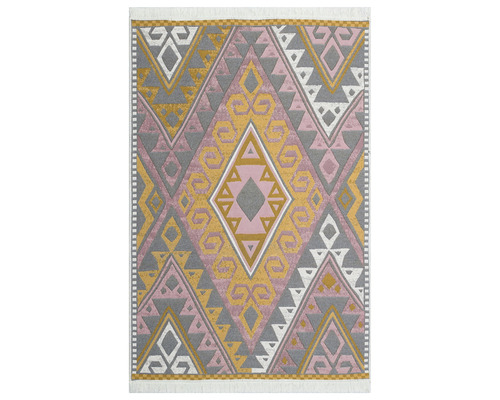 Covor cu model geometric