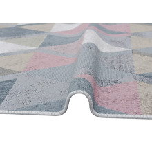 Covor cu model geometric