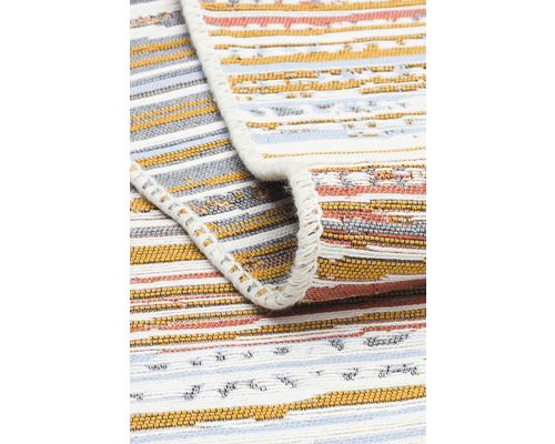 Vizualizare detaliată a unui covor cu model