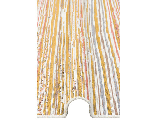 Covor cu model în dungi