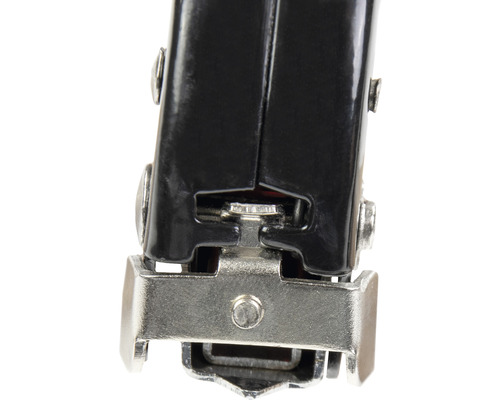 Imagine detaliată cu un capsator metalic