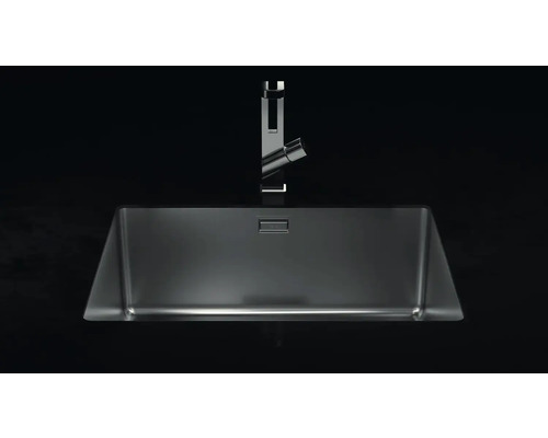 Chiuvetă din oțel inoxidabil cu robinet