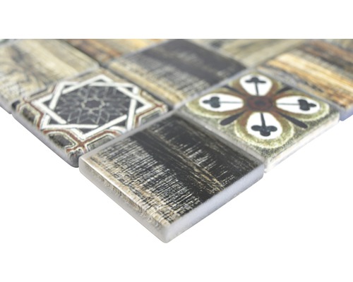 Plăci de mozaic cu diverse modele