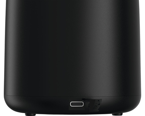 Vedere de jos a unui dispozitiv negru cu un port USB-C