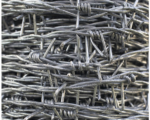 Prim-plan cu sârmă ghimpată