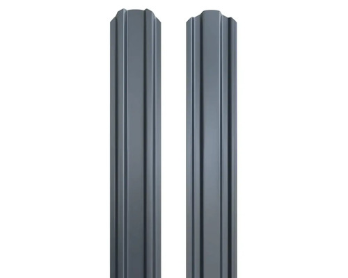 Doi stâlpi de gard din plastic