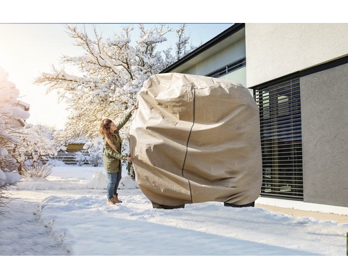 Husă de protecție pentru protejarea uneltei de grădină în timpul iernii