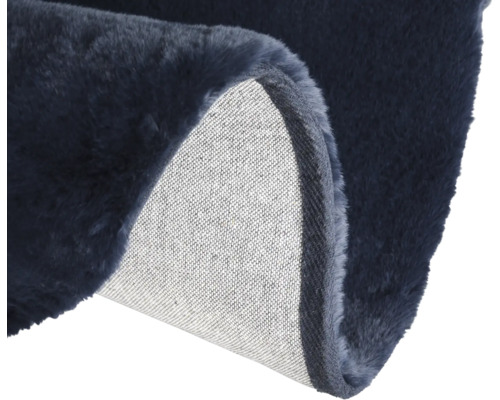 Prim-plan al unui covor cu suport textil