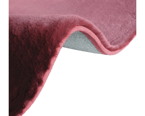 Prim-plan al unui covor cu fibre textile