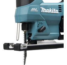 Imagine detaliată cu fierăstrăul vertical Makita