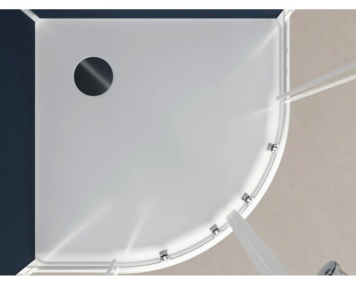 Vedere de sus a unei cădițe de duș cu scurgere și paravan de duș