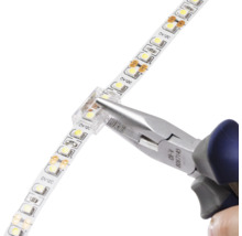 Bandă LED fixată cu clește