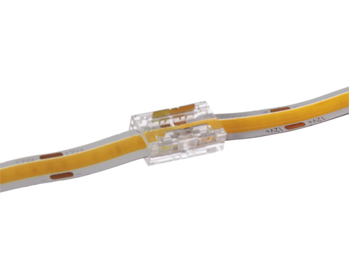 Bandă LED cu conector