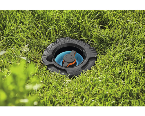 Aspersor telescopic în gazon