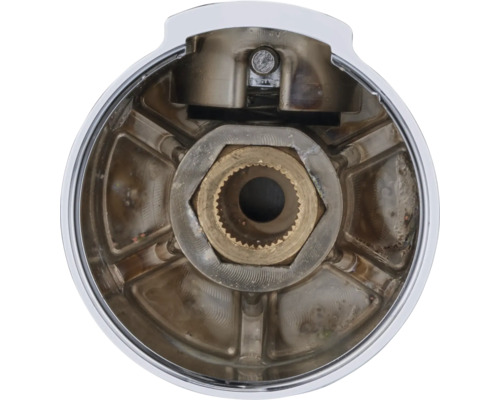 Vedere interioară a unui buton de robinet cu filet de alamă