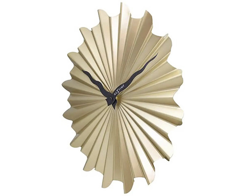 Ceas de perete auriu cu model radiant pentru design interior