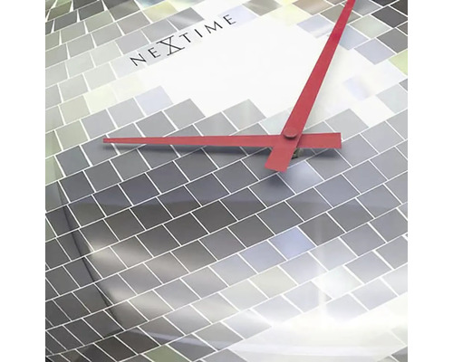 Ceas de perete Nextime cu model mozaic și indicatori roșii