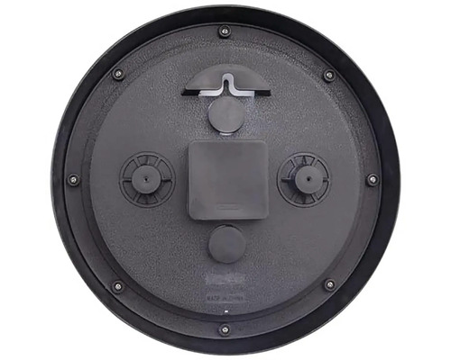 Partea din spate a unui ceas de perete cu compartiment pentru baterii și dispozitiv de suspendare