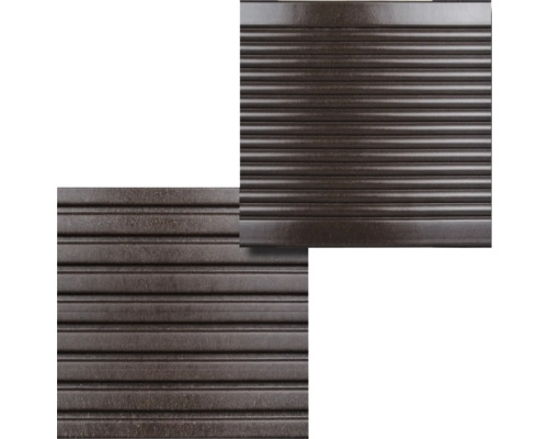 Prim-plan al unei rulouri din metal