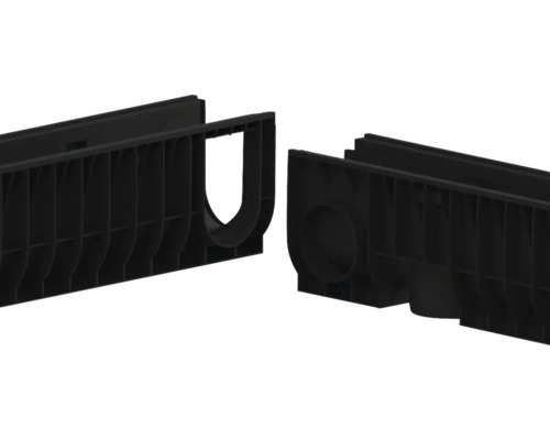 Două rigole de drenaj din plastic negru cu structură tip grilă