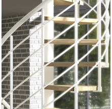Scară spiralată cu trepte din lemn și balustradă metalică albă