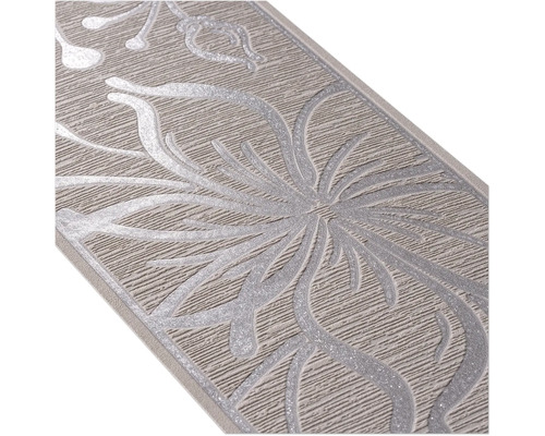 Prim-plan cu o bordură cu motiv floral