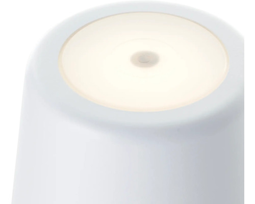 Lampă de masă albă cu lumina aprinsă