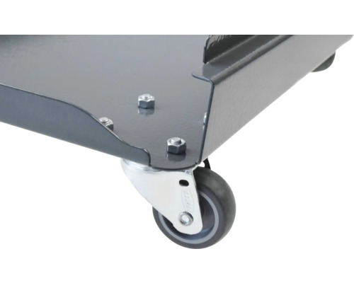 Vizualizare detaliată a unui banc de lucru cu roți pentru transport