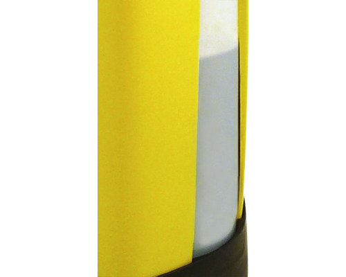 Prim-plan cu o pernă galbenă de spumă