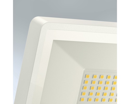 Vizualizare detaliată a unei lămpi LED