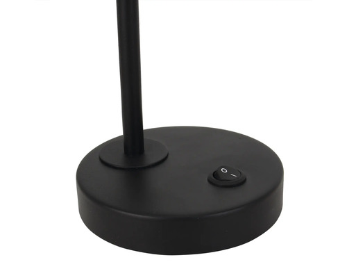 Prim-plan al bazei unei lămpi cu întrerupător