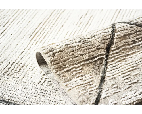 Covor cu model geometric și design cu fibre lungi