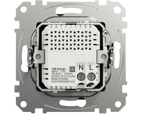 Spatele unui încărcător USB pentru montare pe perete cu date tehnice