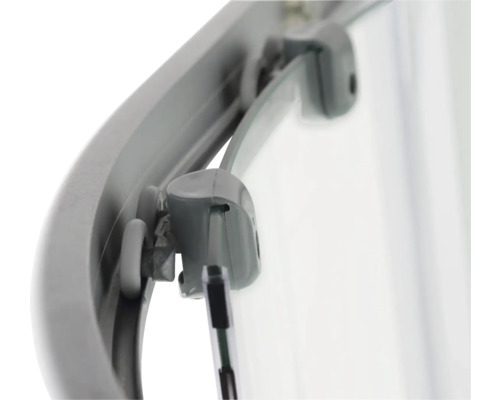 Prim-plan al unui cadru de cabină de duș cu perete de sticlă