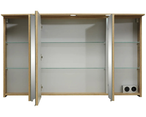 Dulap cu oglindă deschis cu trei uși și rafturi de sticlă