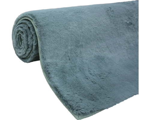 Covor rulat din fibre sintetice