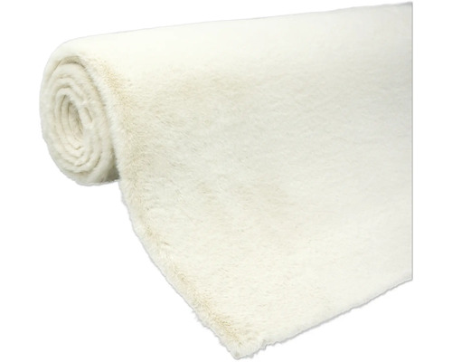 Covor rulat din blană artificială