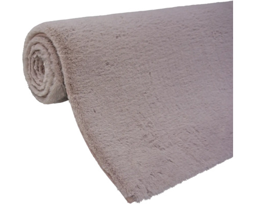 Covor rulat din blană artificială