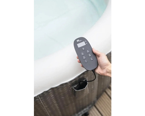 Cadă cu hidromasaj gonflabilă cu element de control în mână