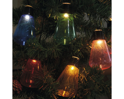 Ghirlandă luminoasă decorativă cu becuri colorate în pomul de Crăciun