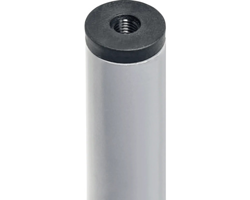 Vizualizare detaliată a unui picior de mobilă cu filet